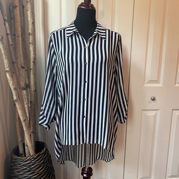 Stripe High Low Top - Picture 1 of 4